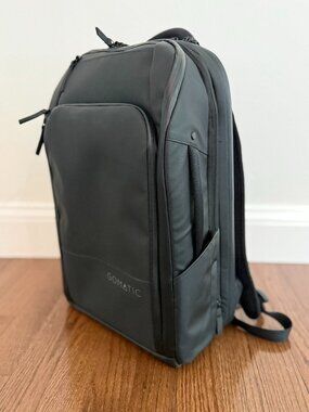 Nomatic Expandable Travel Backpack 14L